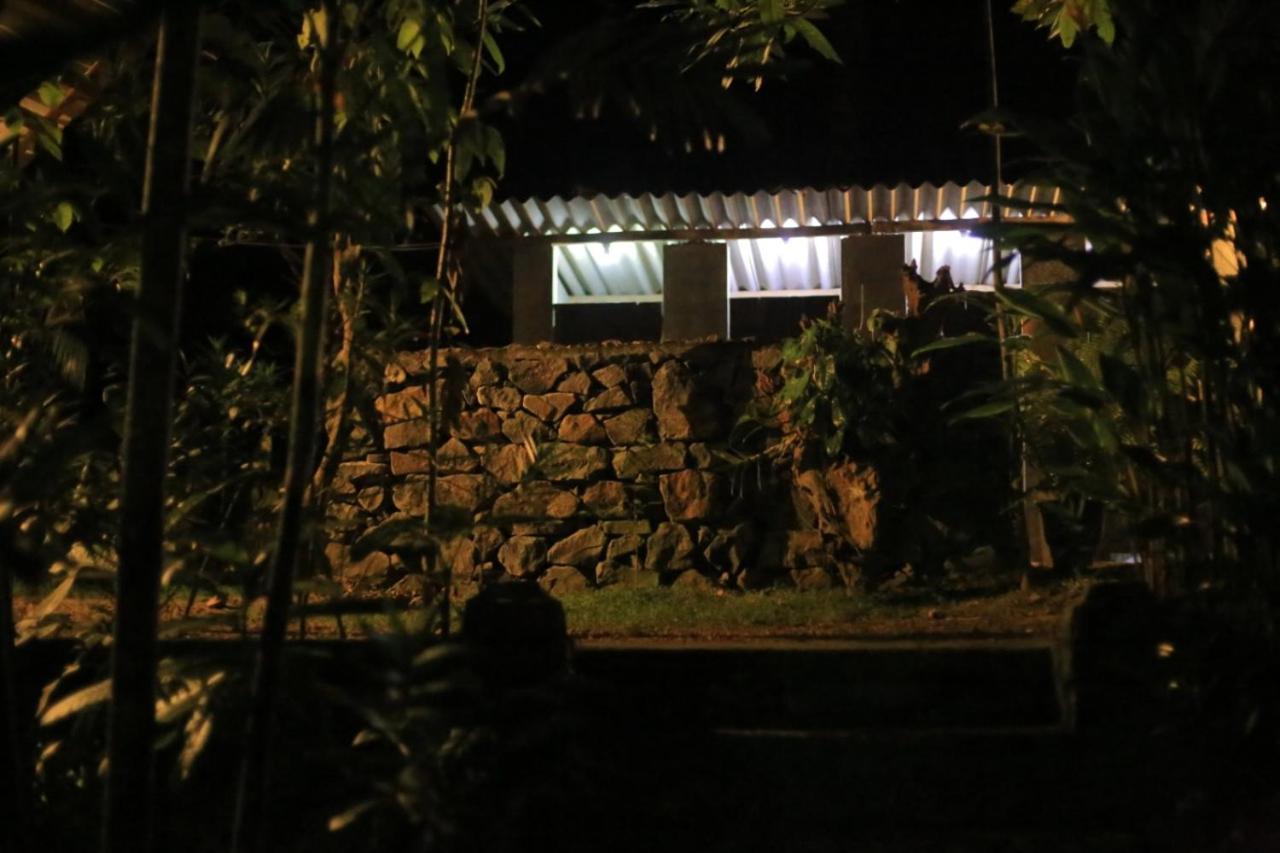 Hidden Well Hiriketiya Hostel Dikwella Bagian luar foto