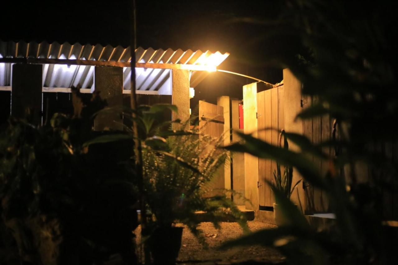 Hidden Well Hiriketiya Hostel Dikwella Bagian luar foto