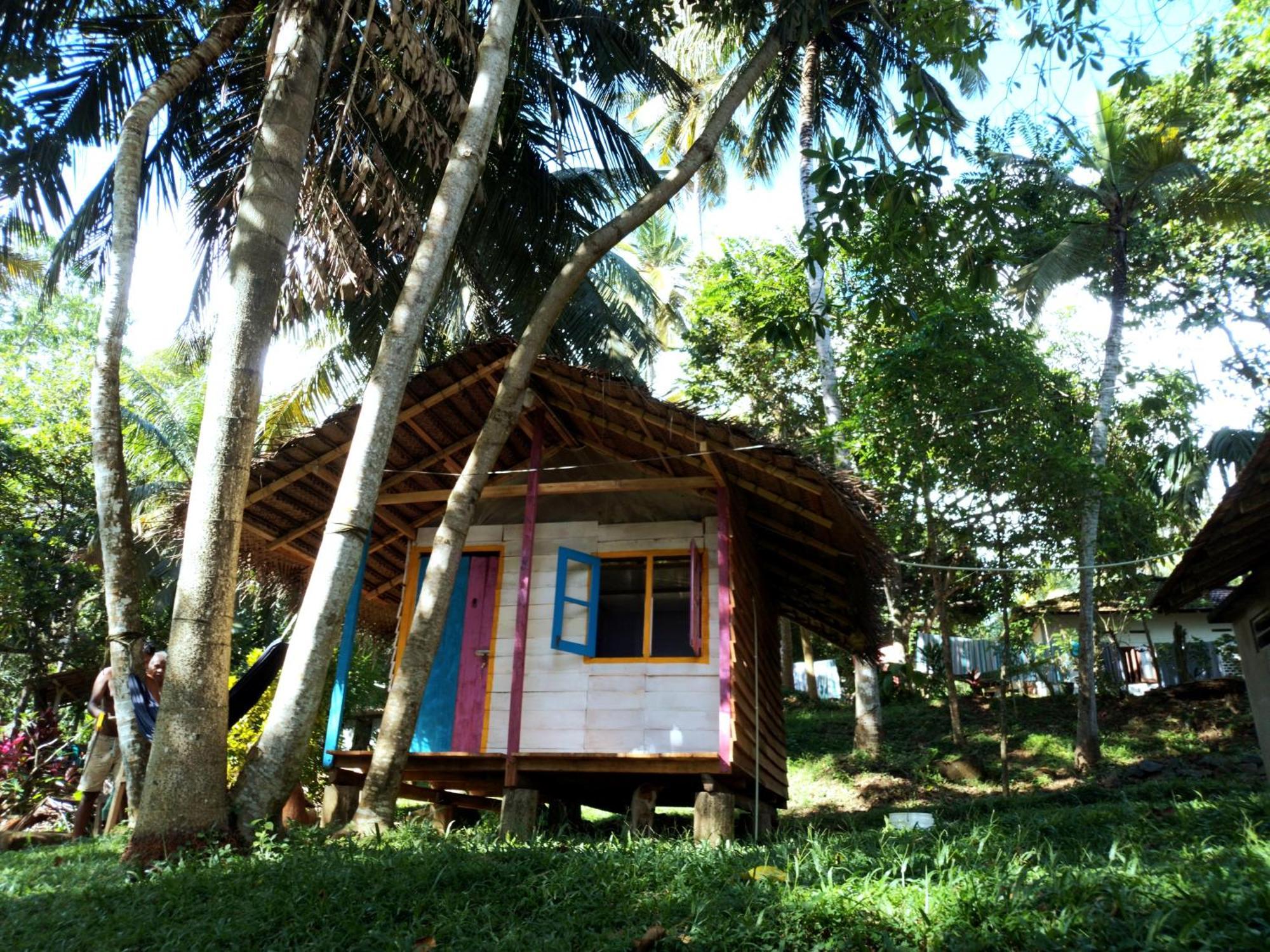 Hidden Well Hiriketiya Hostel Dikwella Bagian luar foto