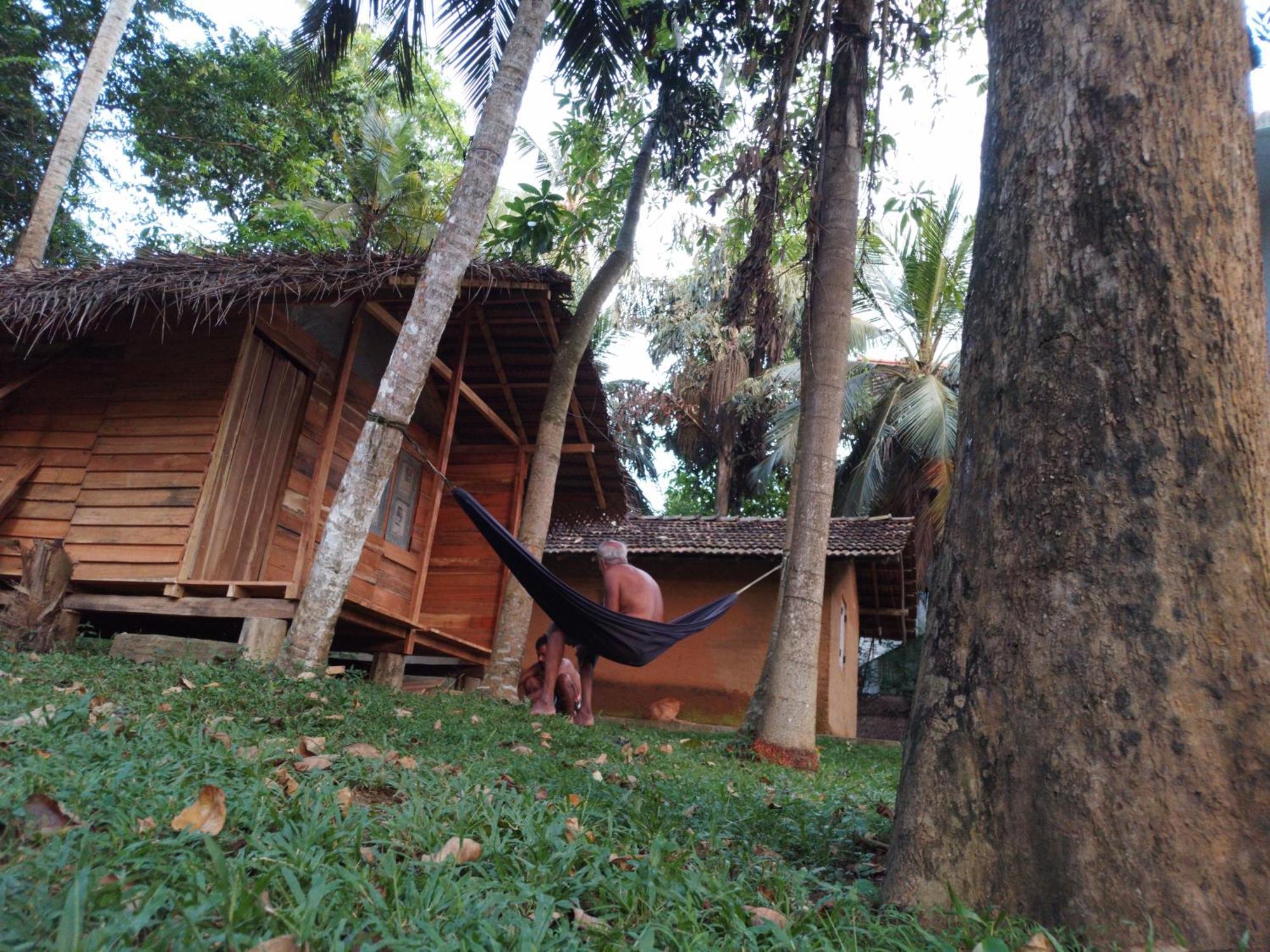 Hidden Well Hiriketiya Hostel Dikwella Bagian luar foto