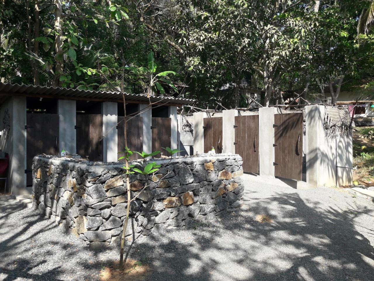 Hidden Well Hiriketiya Hostel Dikwella Bagian luar foto